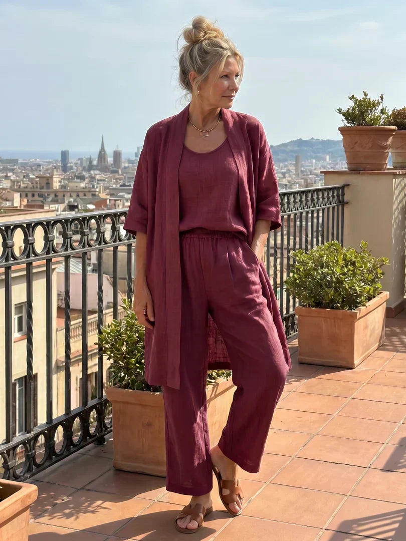 Ensemble femme trois pièces avec kimono fluide, top et pantalon ample