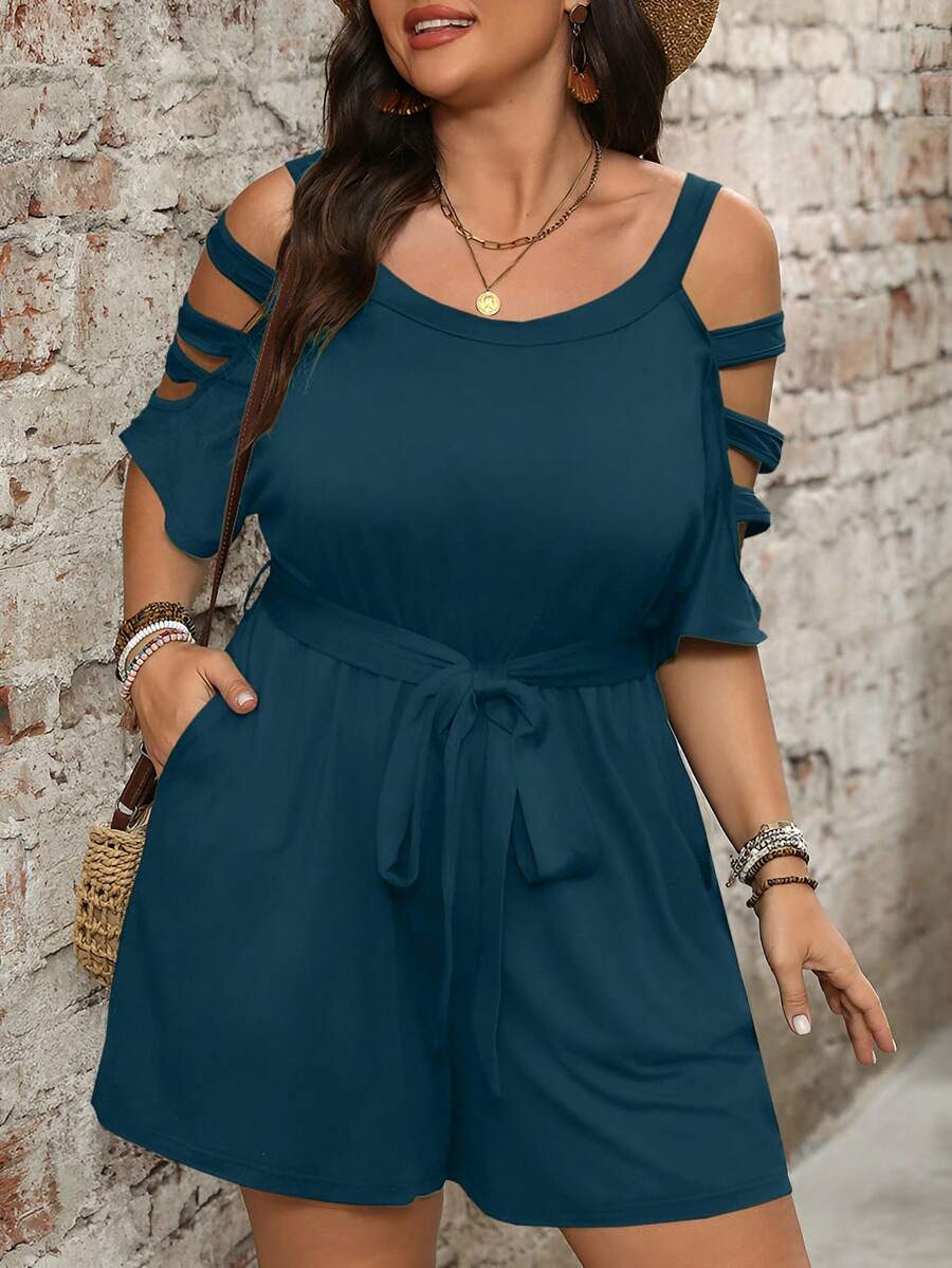 Combinaison short femme grande taille à épaules dénudées et taille ceinturée