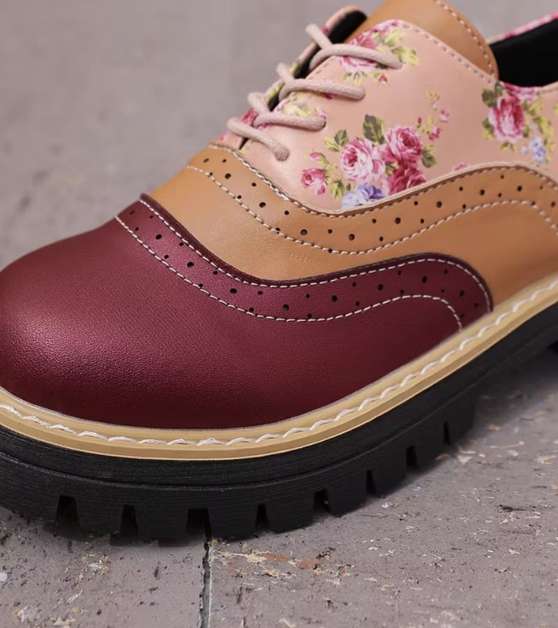 Chaussures Oxford femme à lacets et motif floral