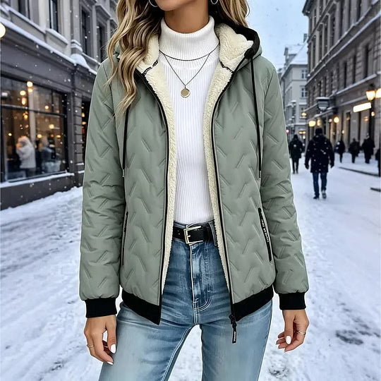 Veste matelassée femme à capuche et doublure polaire