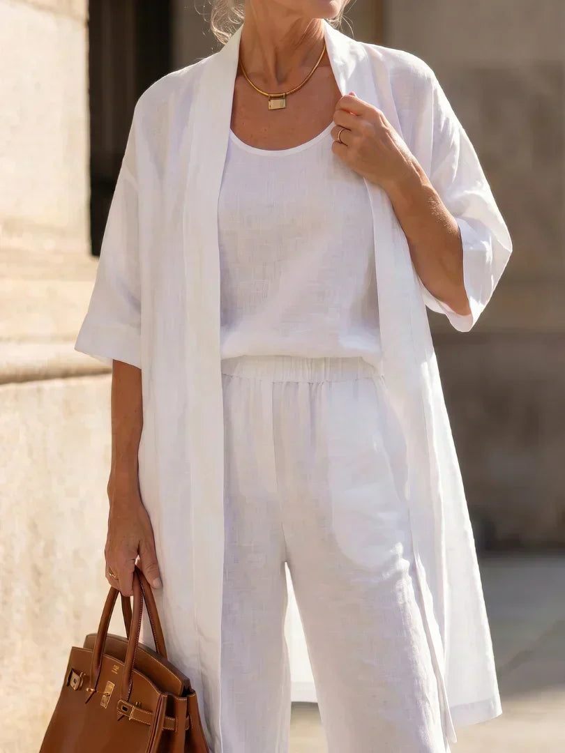 Ensemble femme trois pièces avec kimono fluide, top et pantalon ample