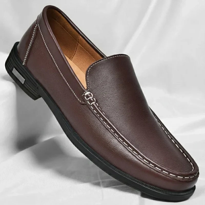 Mocassins homme en cuir avec coutures contrastées