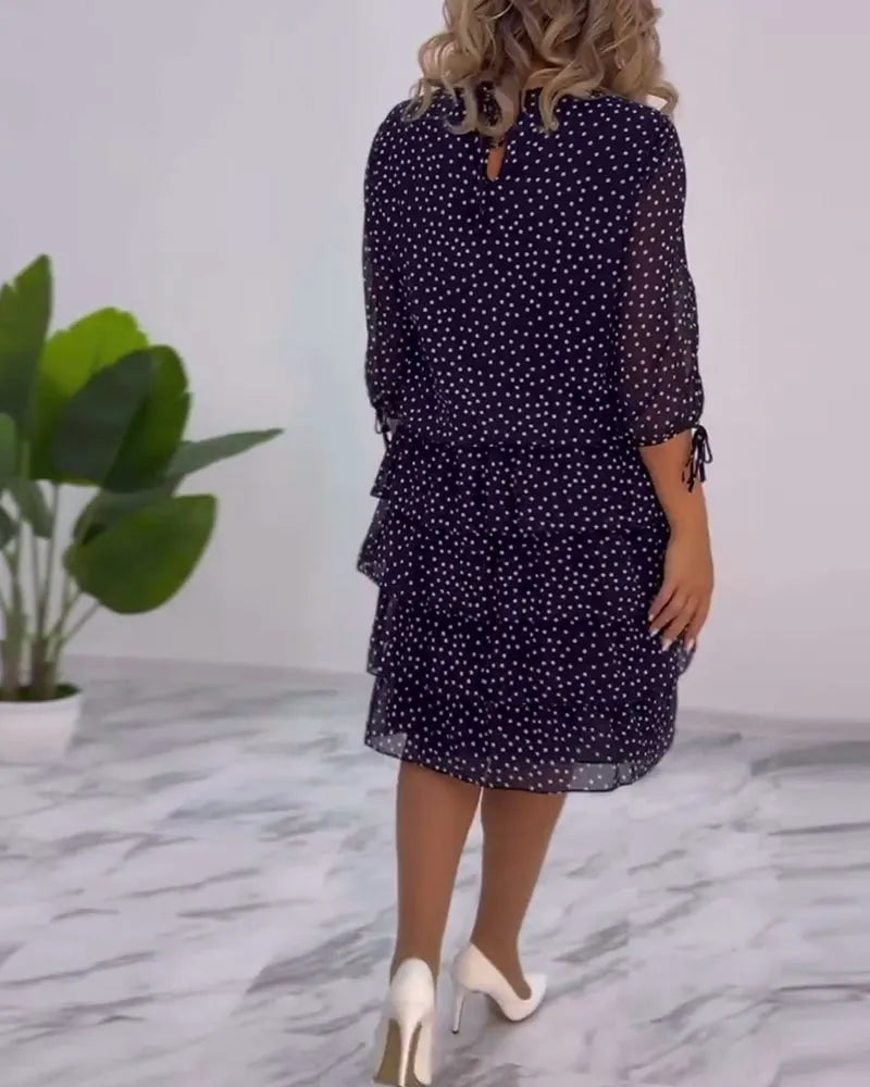 Robe femme à pois avec manches fendues élégantes