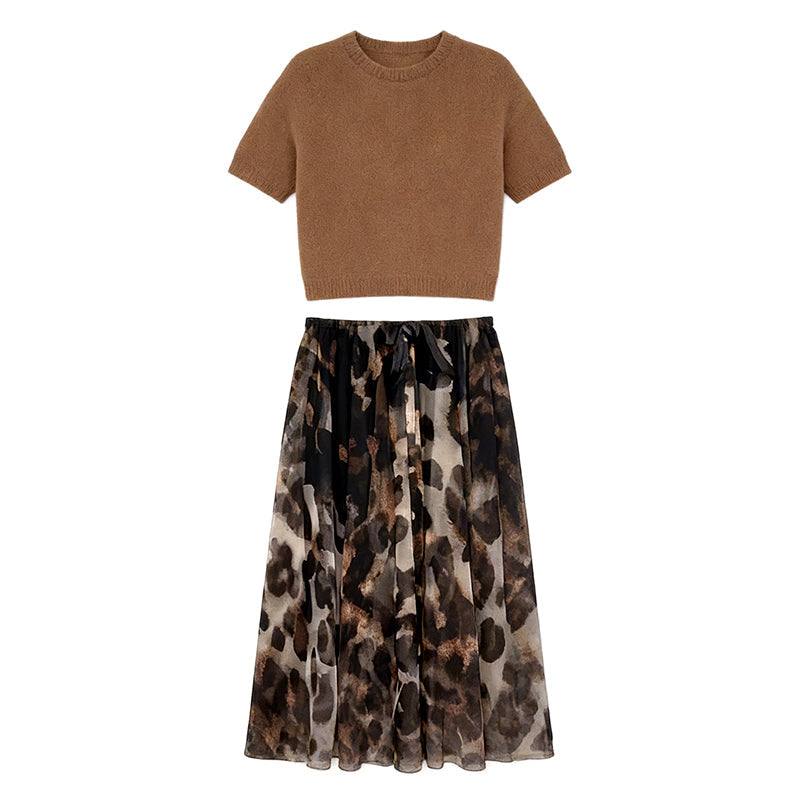 Ensemble femme deux pièces avec pull et jupe longue