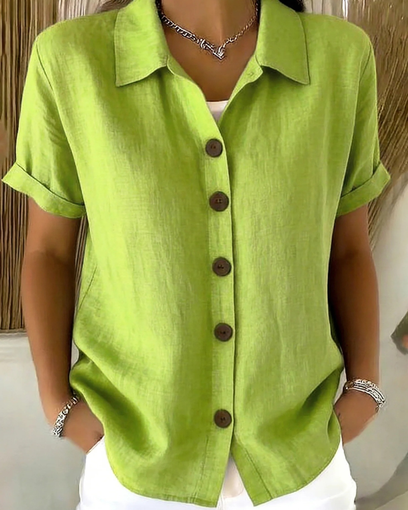 Blouse femme boutonnée à manches courtes en tissu léger