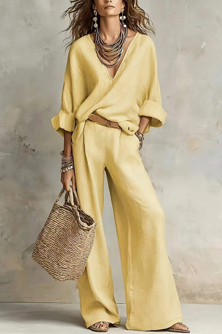Ensemble femme fluide à col V avec pantalon large