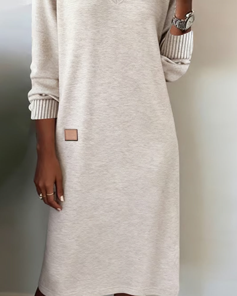 Evelisse - Robe Tricotée Midi À Décolleté En V Élégant