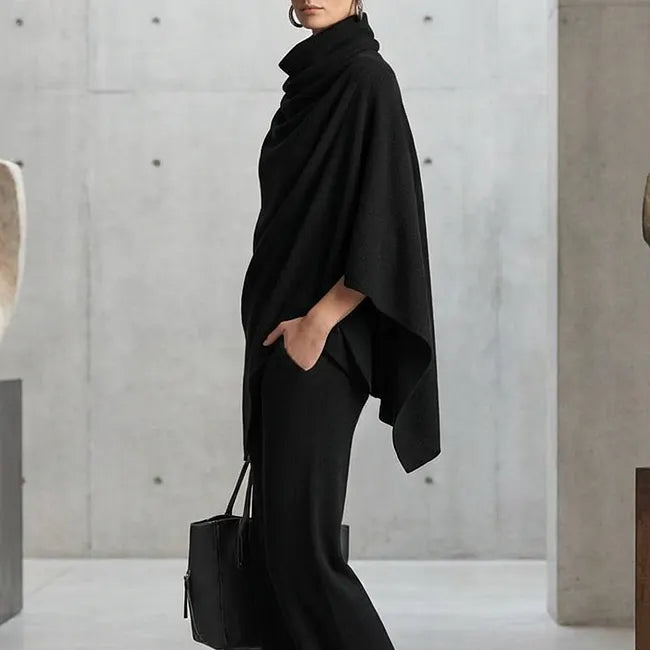 Ensemble femme avec cape drapée et pantalon large