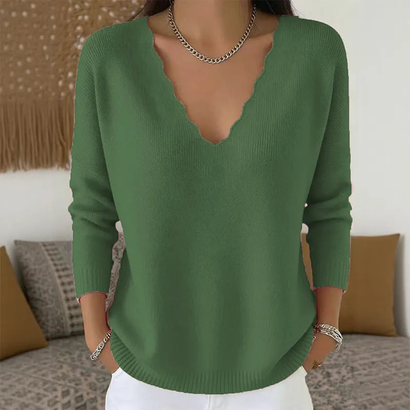Pull femme en maille avec col V festonné