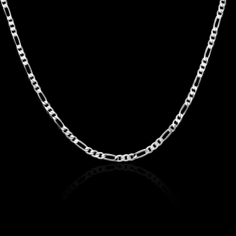 Collier argenté élégant – Design intemporel, acier inoxydable et style raffiné
