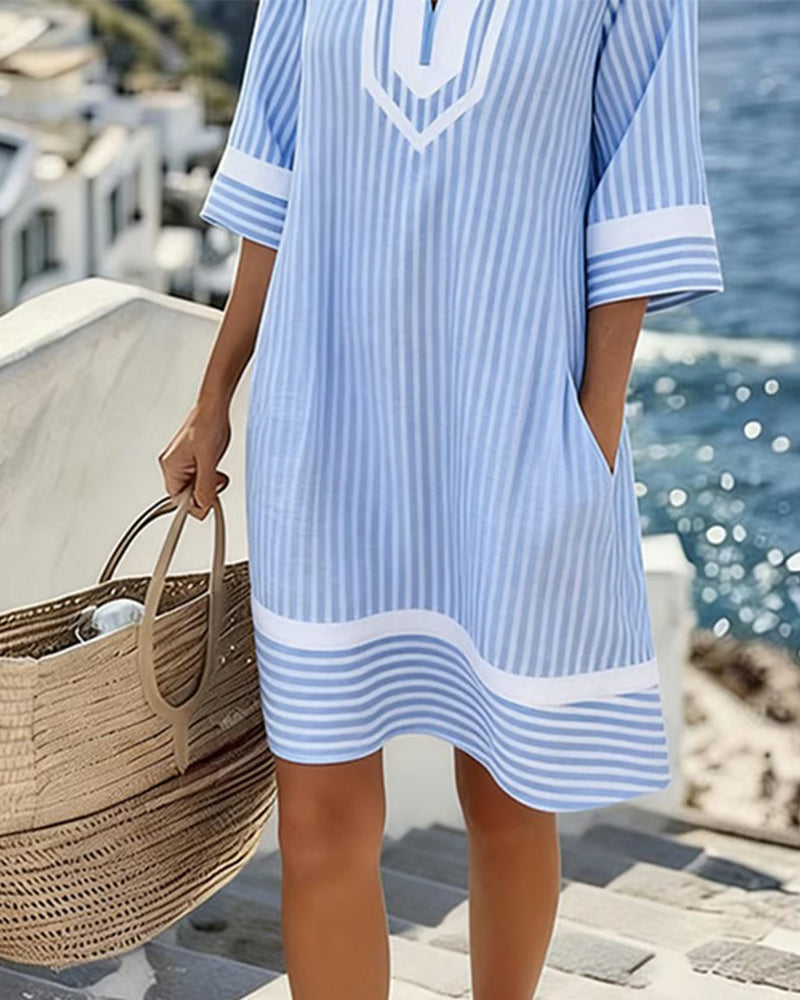 Robe Femme Rayée Col V Manches Courtes Coupe Droite Décontractée