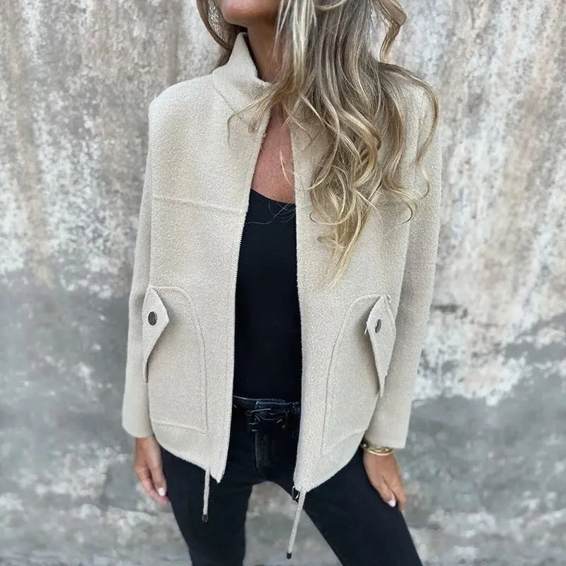 Veste femme zippée avec col haut structuré