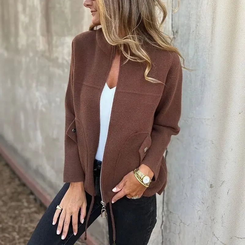 Veste femme zippée avec col haut structuré