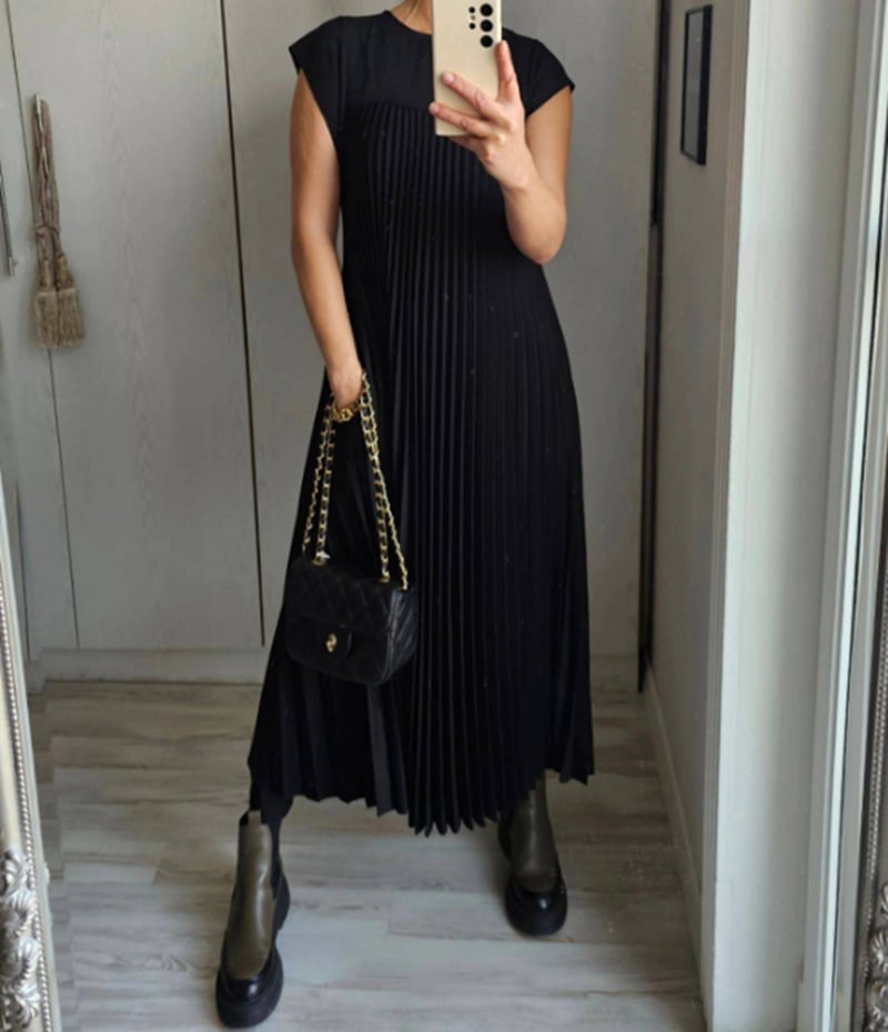 Robe Longue Plissée pour Femme – Coupe Fluide avec Poches et Tissu Confortable