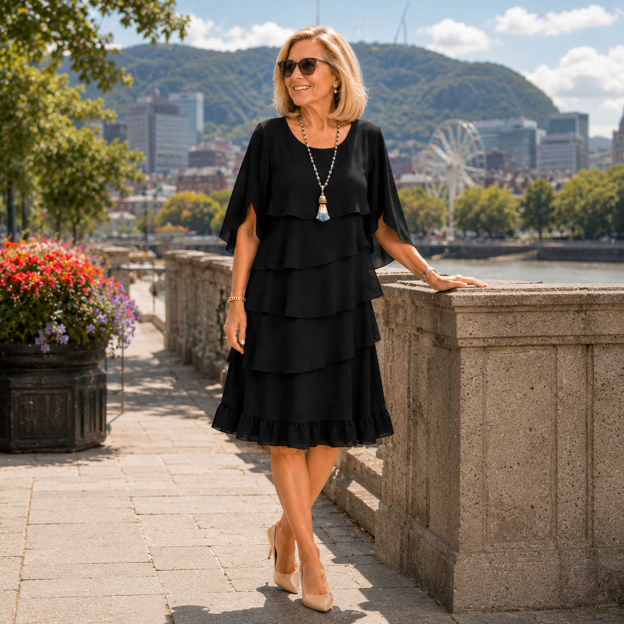 Robe femme à volants superposés et manches fluides