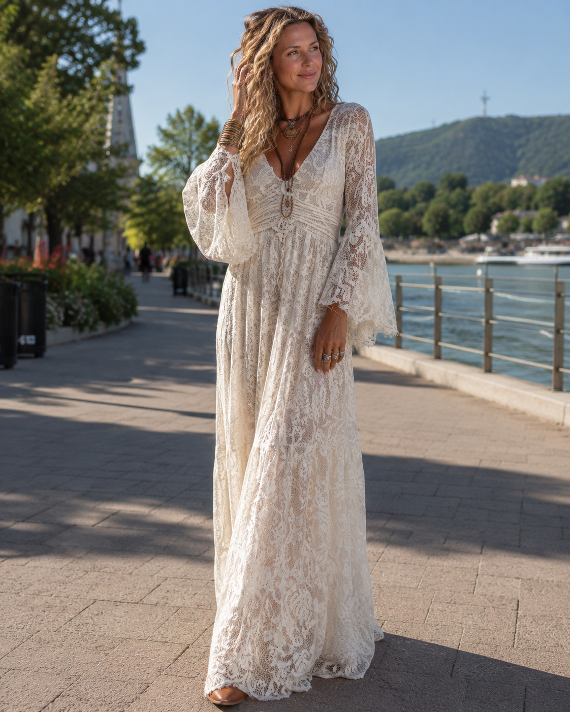 Robe longue femme en dentelle vintage à manches évasées
