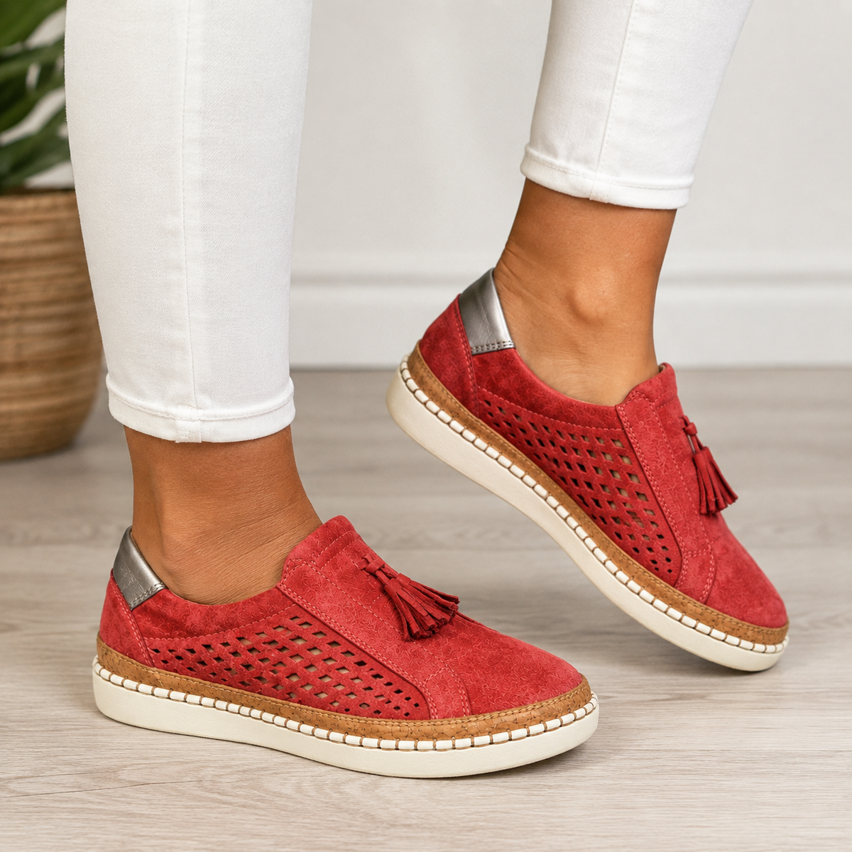 Mocassins femme ajourés à pampilles et semelle épaisse