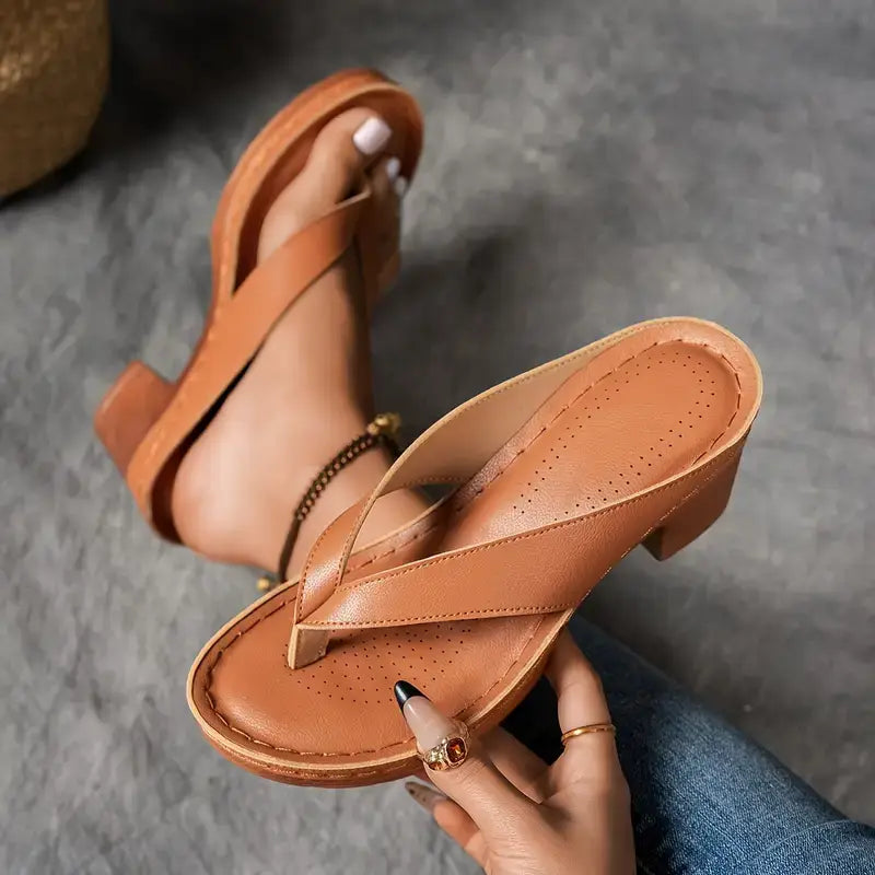 Sandales femme à talon confortable avec semelle ergonomique élégante