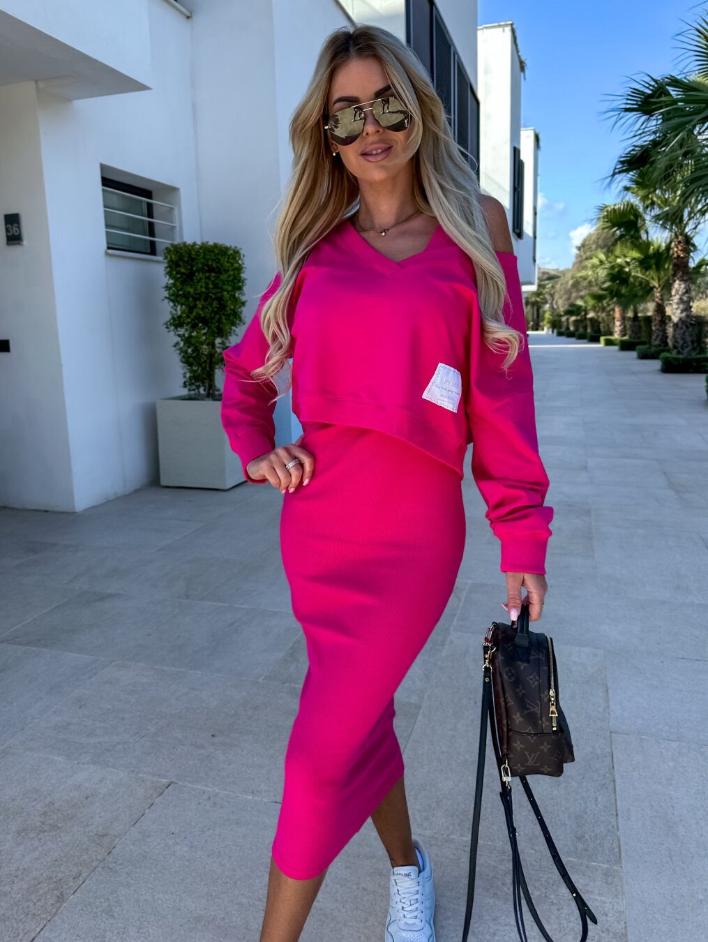 Ensemble femme robe midi ajustée et sweatshirt oversize col V élégant casual