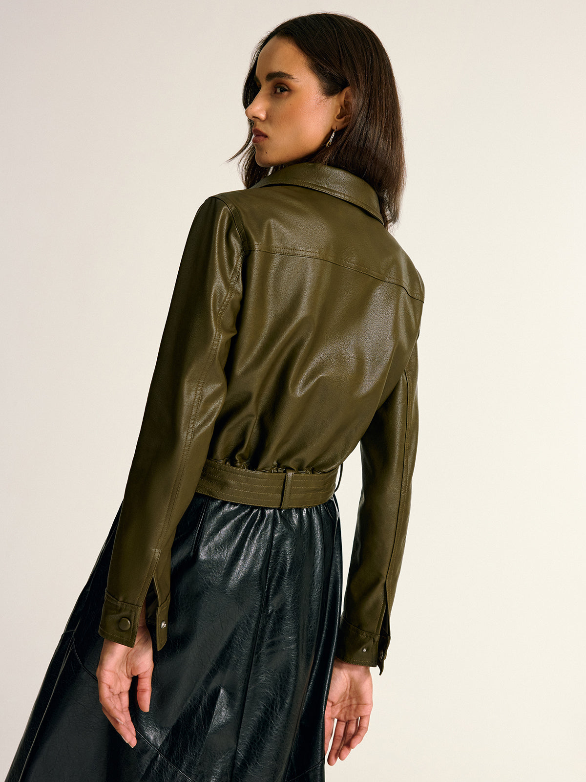 Veste Femme Effet Cuir Avec Ceinture – Coupe Structurée Élégante