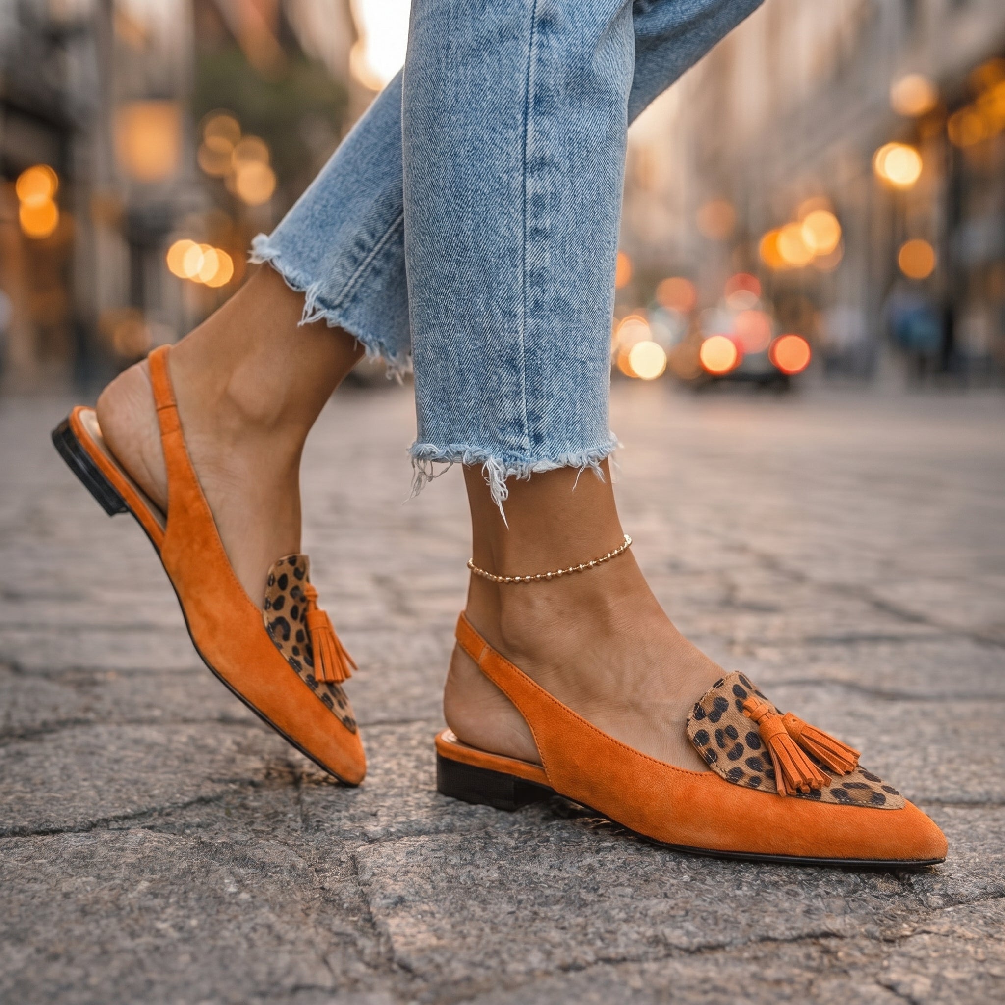 Mules Femme Bicolores Élégantes avec Pompons Tendance