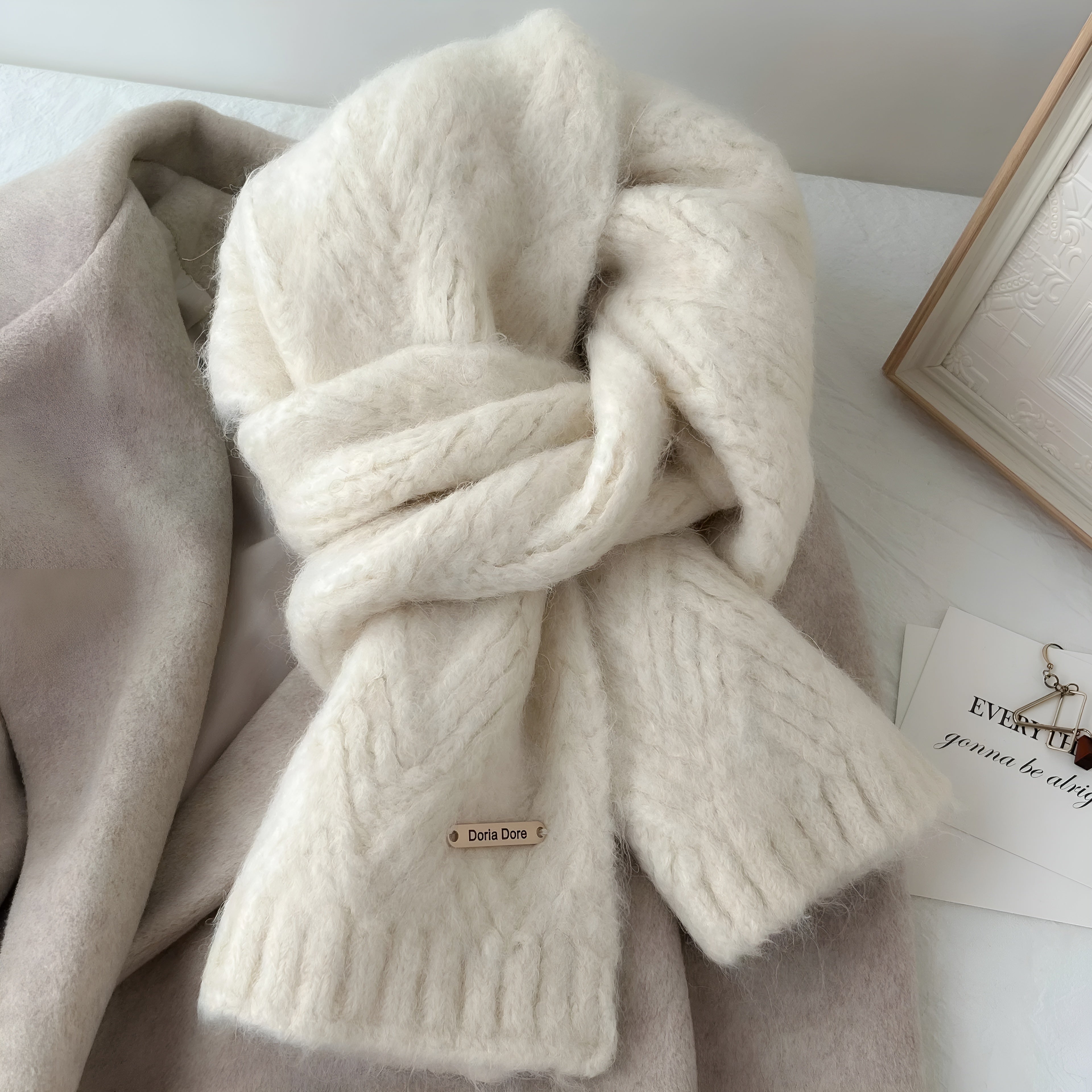 Écharpe Maille Douce en Mélange de Laine – Élégance Chaleureuse