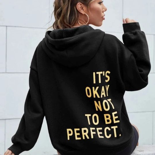 Sweat à Capuche Féminin avec Message Inspirant au Dos