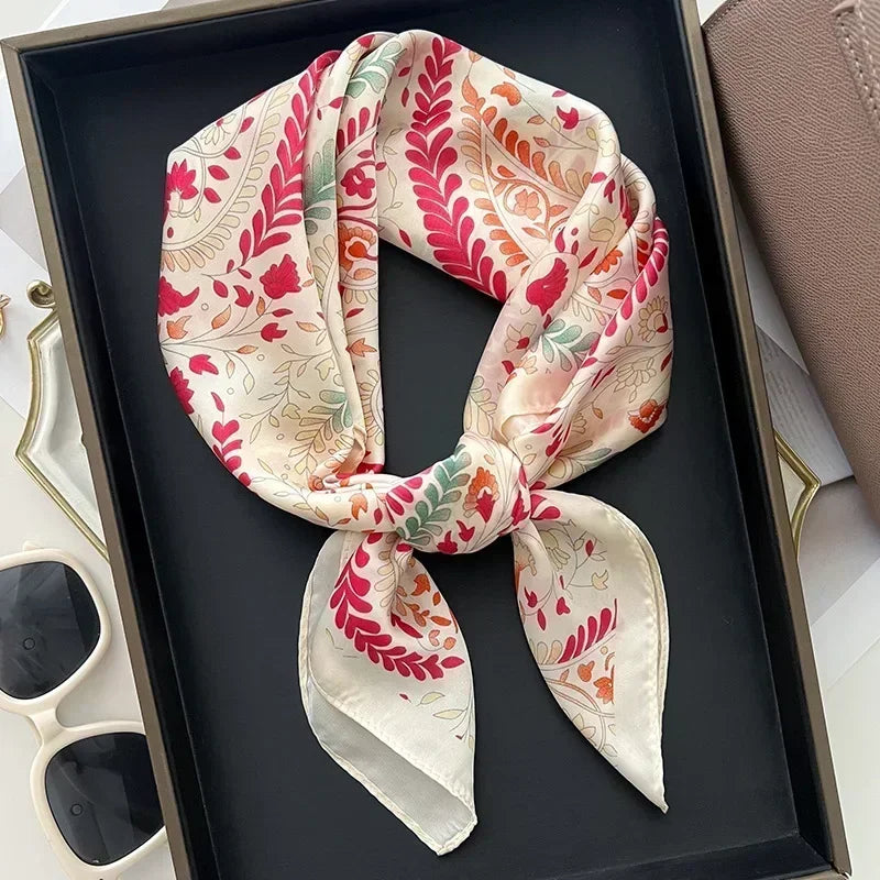 Foulard carré femme en satin imprimé pour cheveux et sac