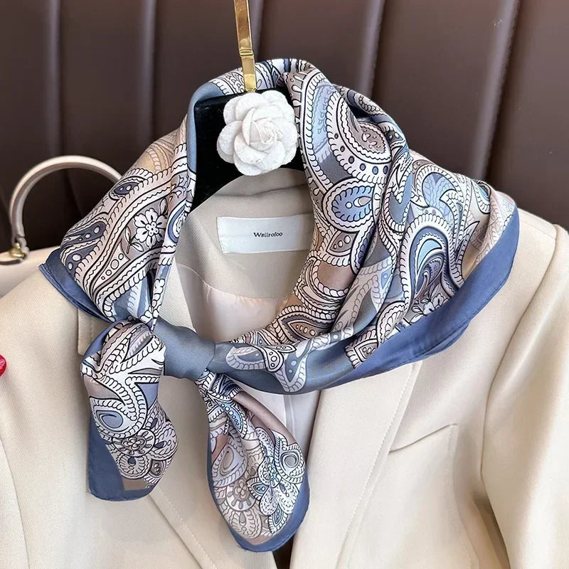 Foulard carré femme en satin imprimé pour cheveux et sac