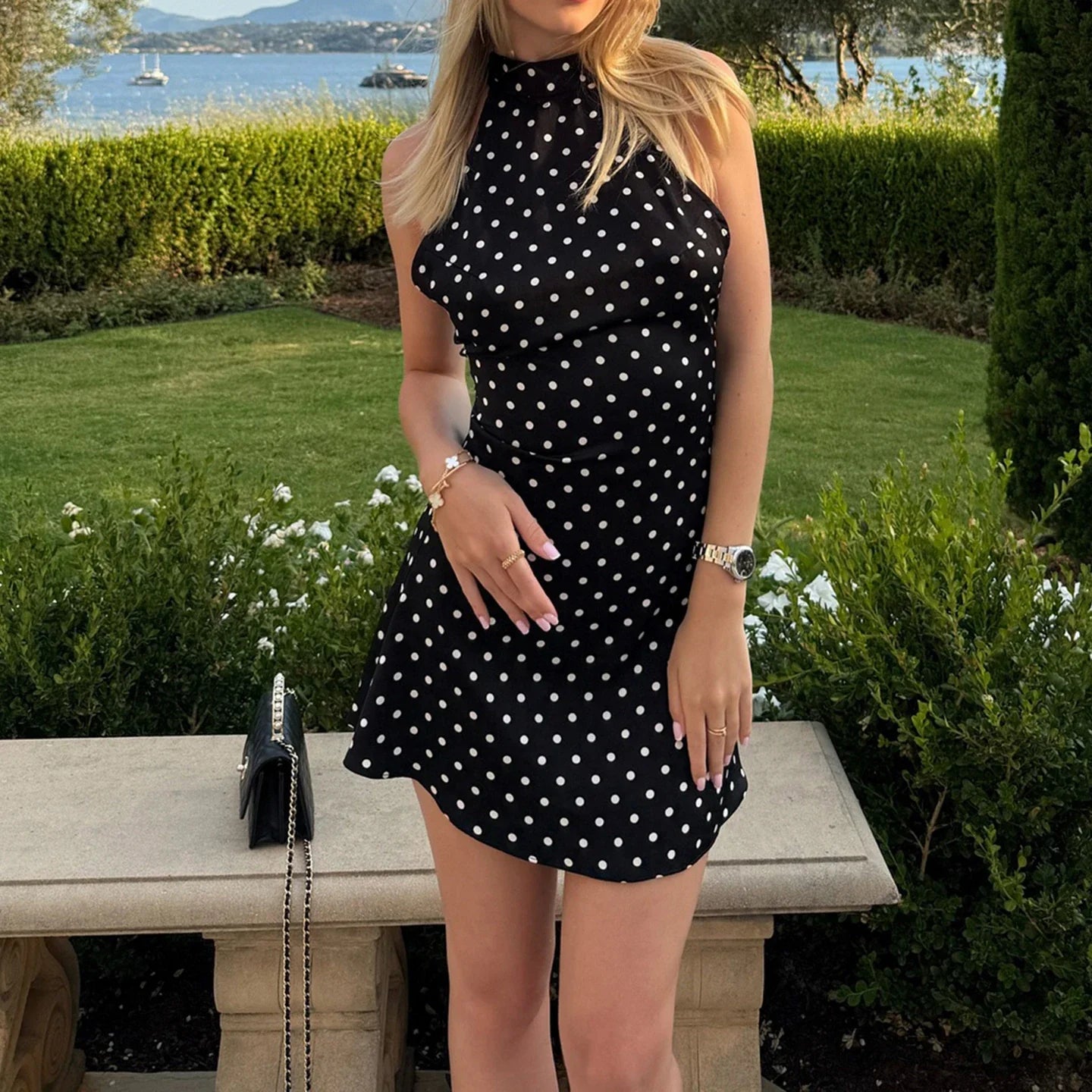 Mini robe femme dos nu à pois avec col halter