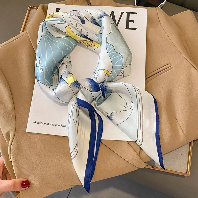 Foulard carré femme en satin imprimé pour cheveux et sac