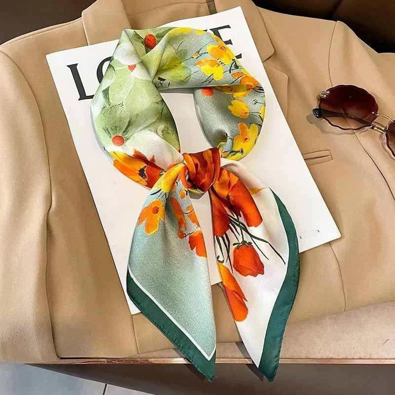 Foulard carré femme en satin imprimé pour cheveux et sac