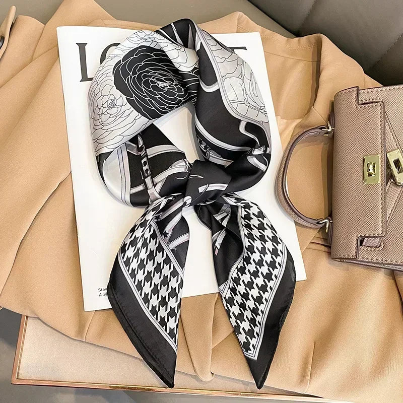 Foulard carré femme en satin imprimé pour cheveux et sac