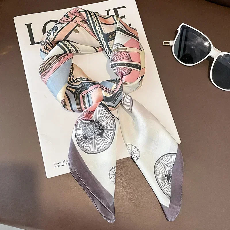 Foulard carré femme en satin imprimé pour cheveux et sac