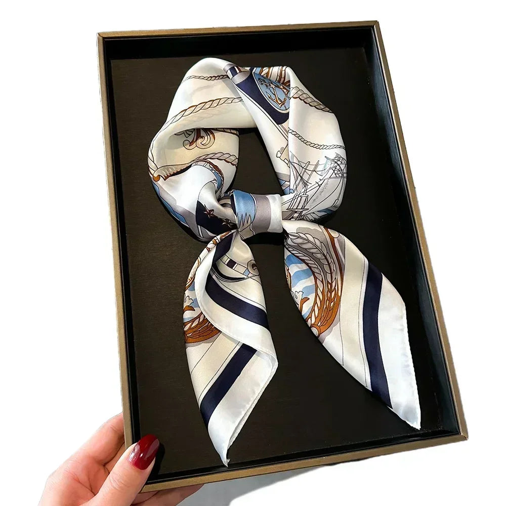 Foulard carré femme en satin imprimé pour cheveux et sac