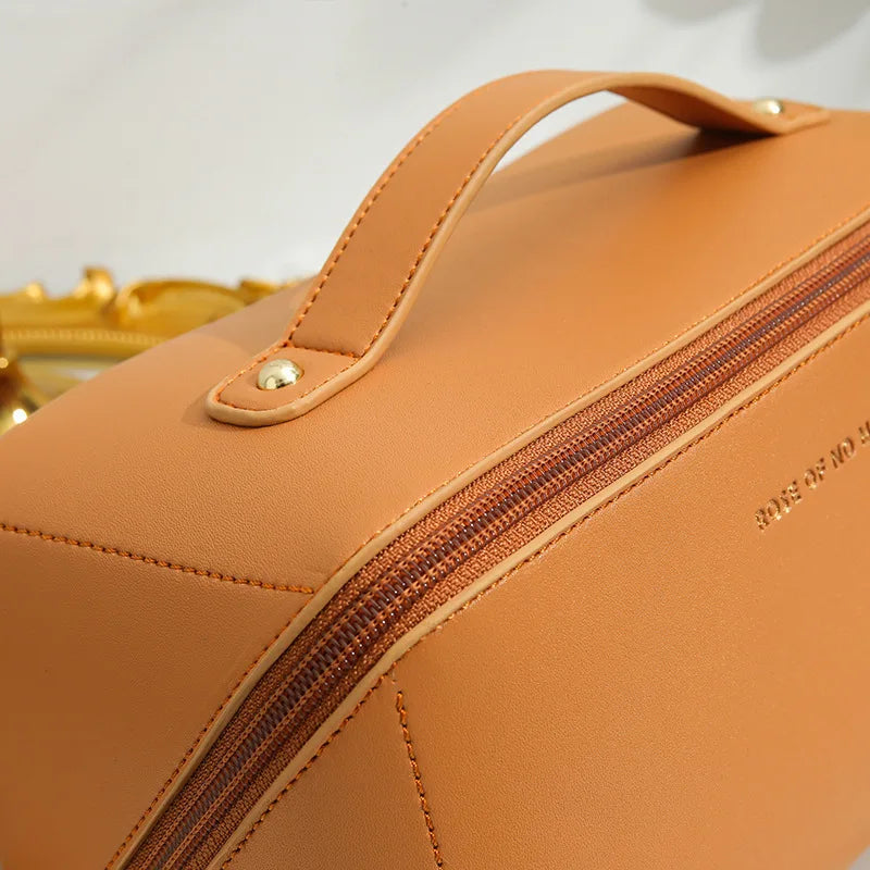 Trousse de toilette femme luxe avec poignée et fermeture zippée