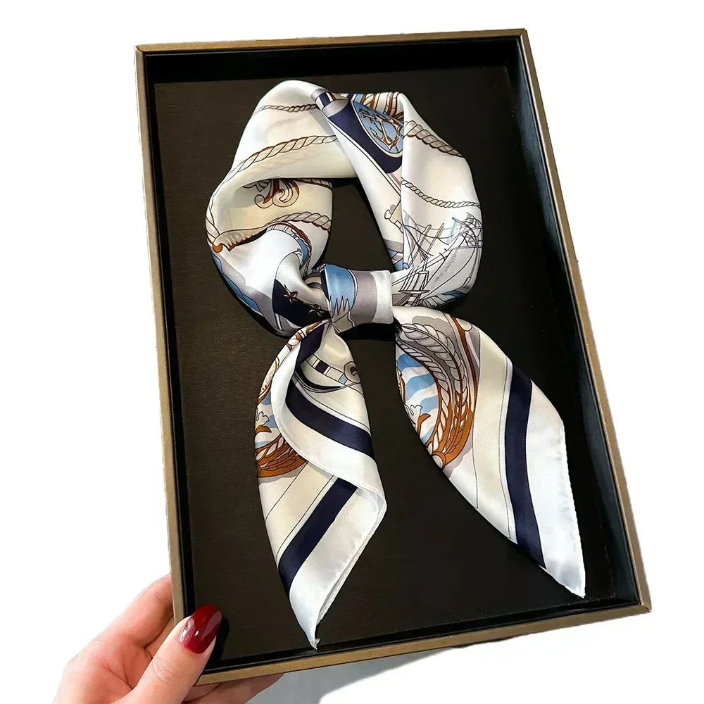 Foulard carré femme en satin imprimé pour cheveux et sac