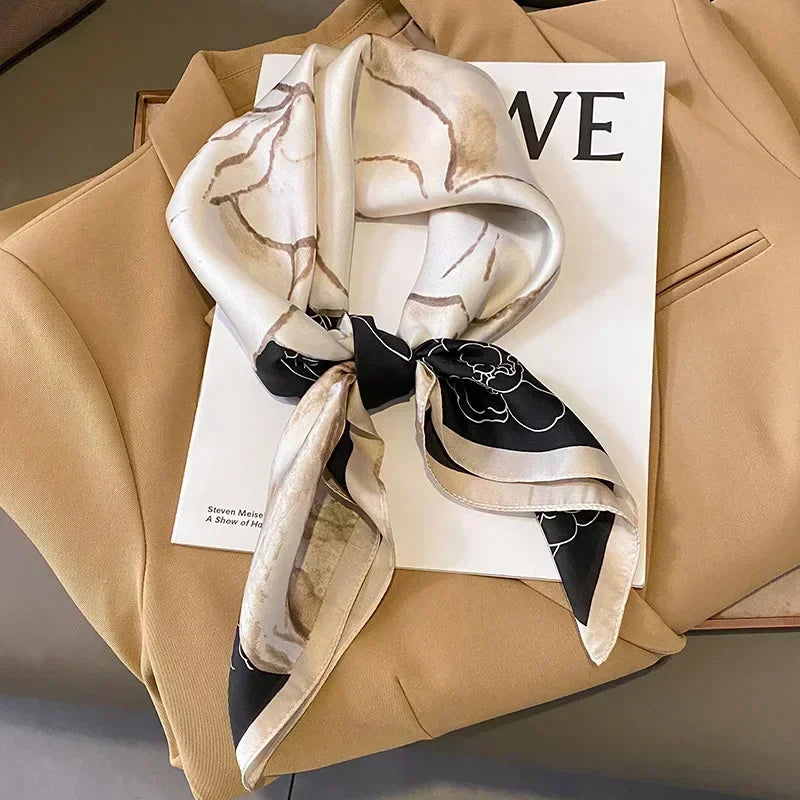 Foulard carré femme en satin imprimé pour cheveux et sac