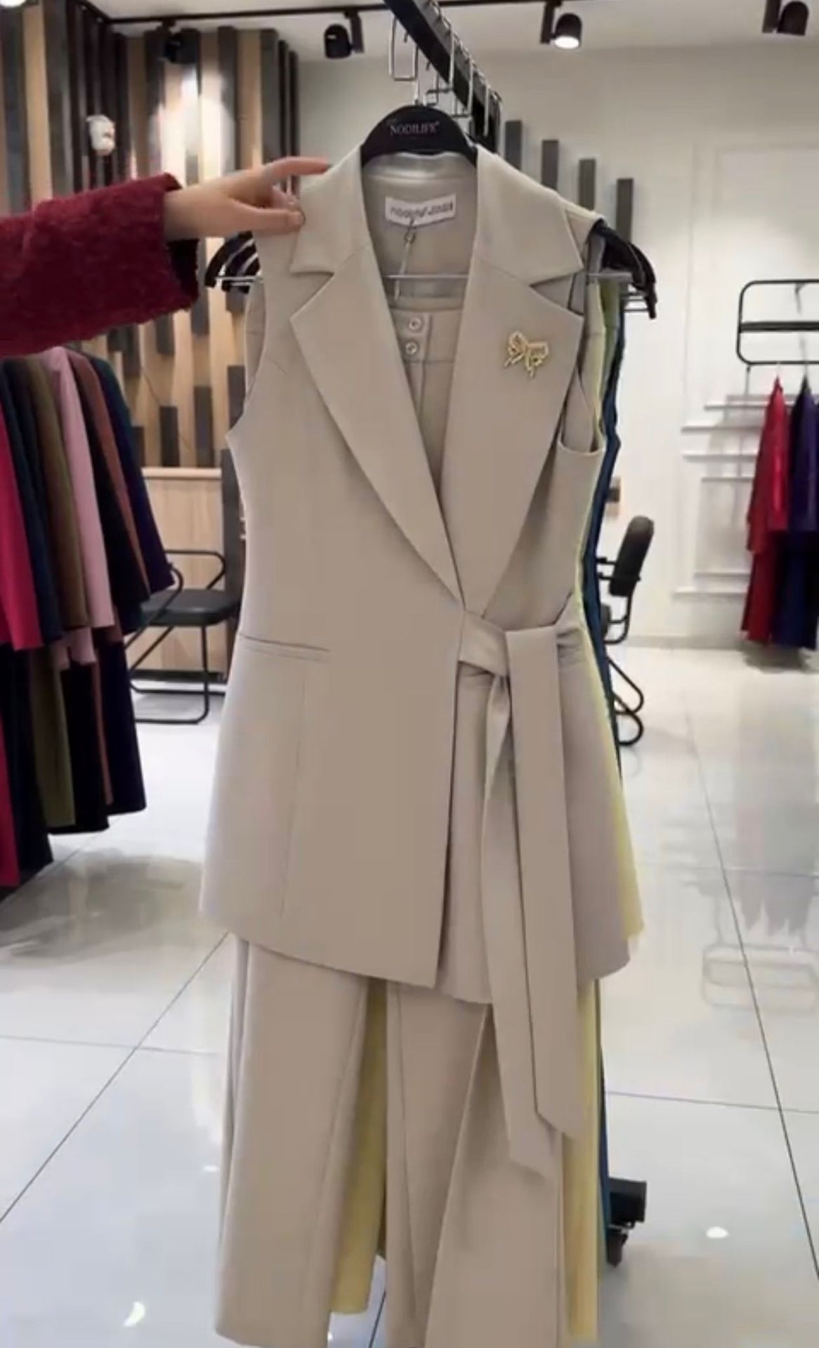 Ensemble Femme Élégant Deux Pièces Blazer Sans Manches et Pantalon Large