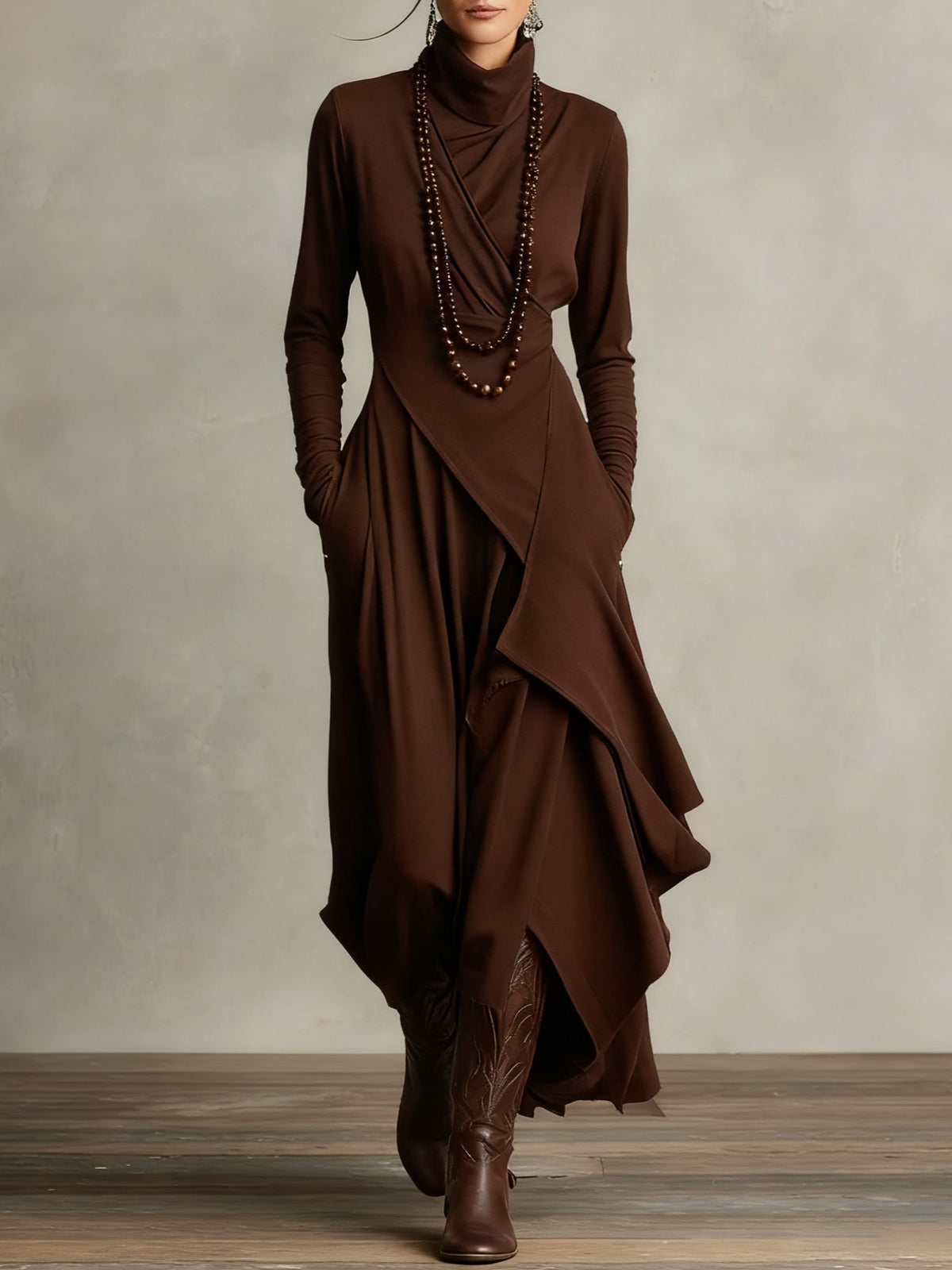 Robe longue femme drapée à col roulé asymétrique