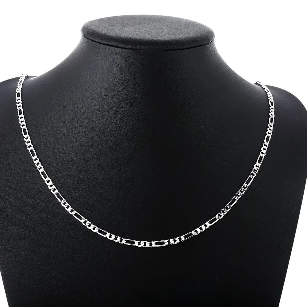 Collier argenté élégant – Design intemporel, acier inoxydable et style raffiné