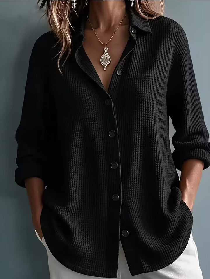 Chemise femme en maille texturée à col classique et boutons