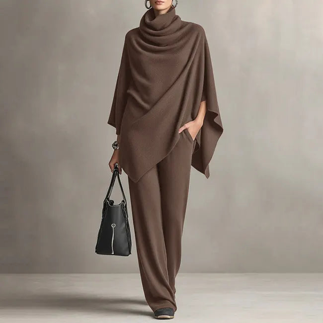 Ensemble femme avec cape drapée et pantalon large