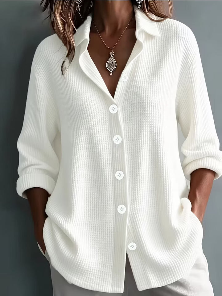 Chemise femme en maille texturée à col classique et boutons