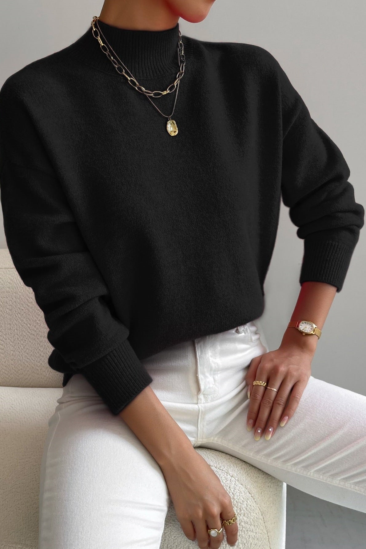 Pull femme en tricot doux à col montant