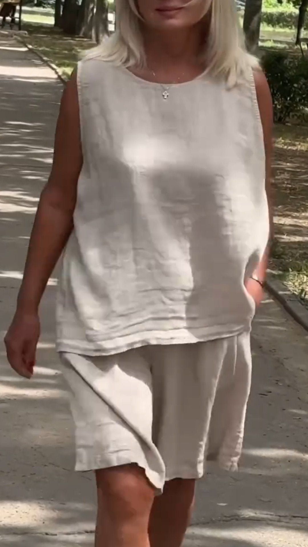 Ensemble femme sans manches à col rond et short fluide