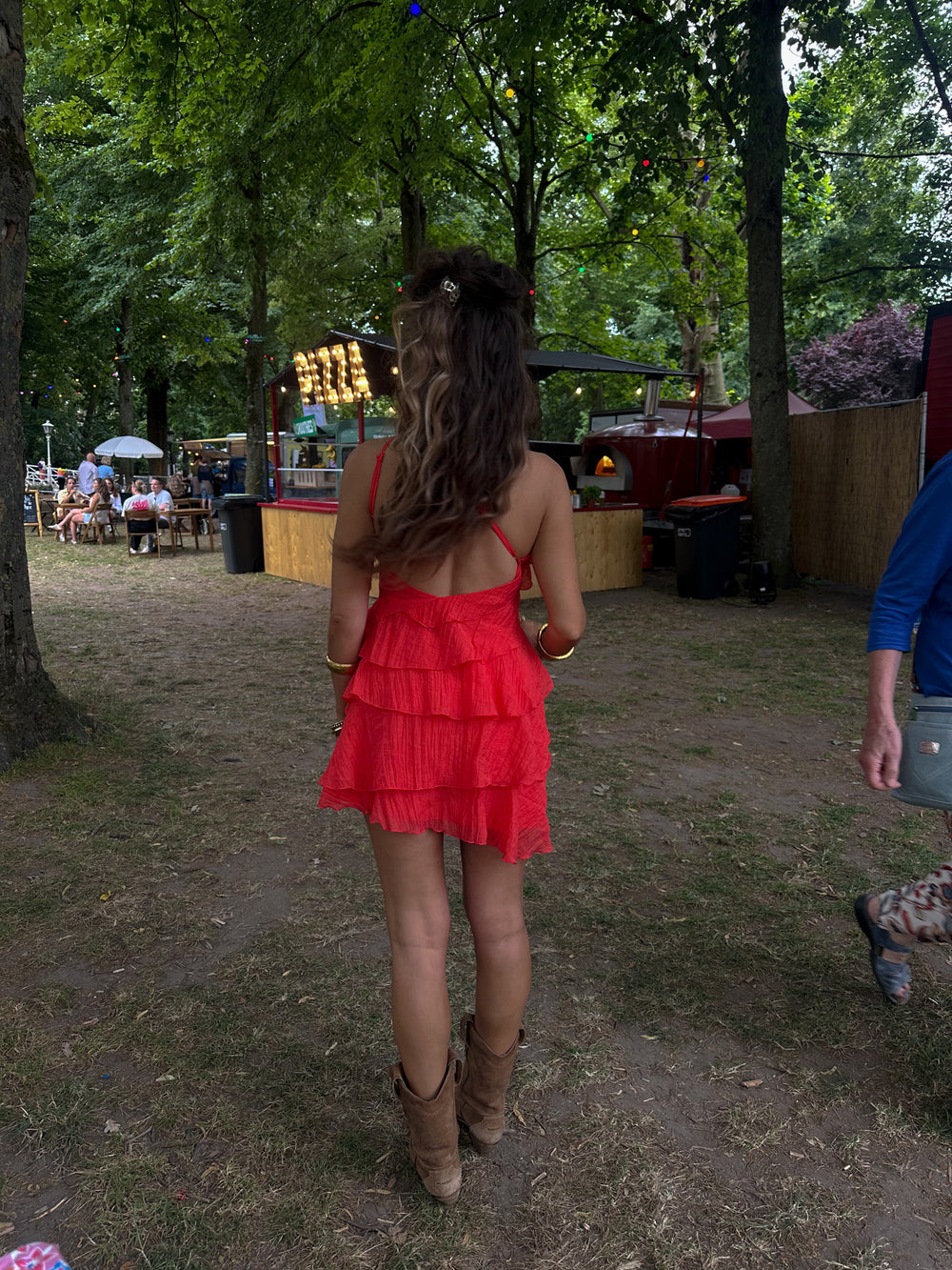 Robe mini femme à volants avec coupe fluide style estival