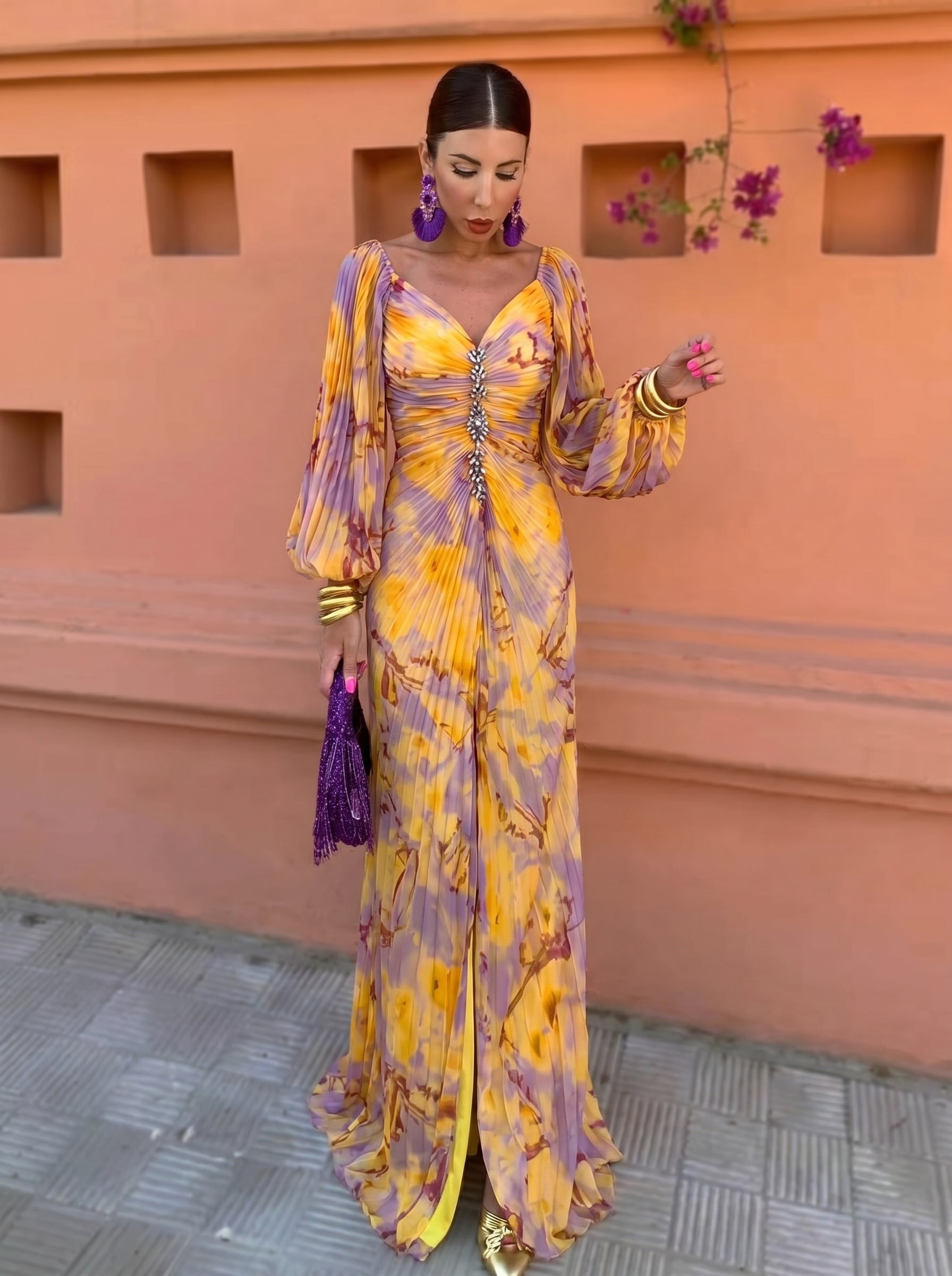 Robe longue femme fleurie à épaules dénudées et manches fluides
