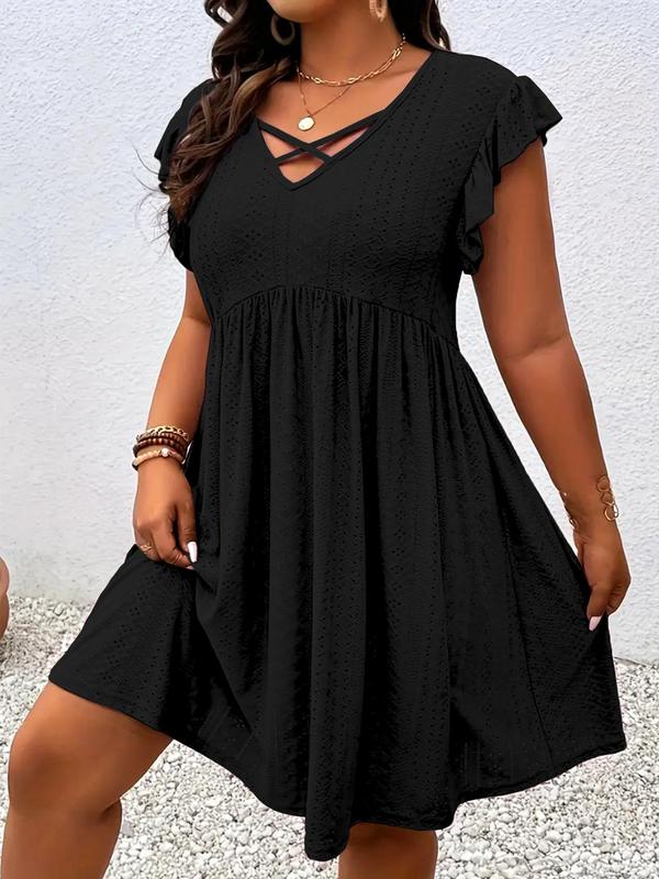 Robe grise pour femmes avec décolleté découpé et manches volantées