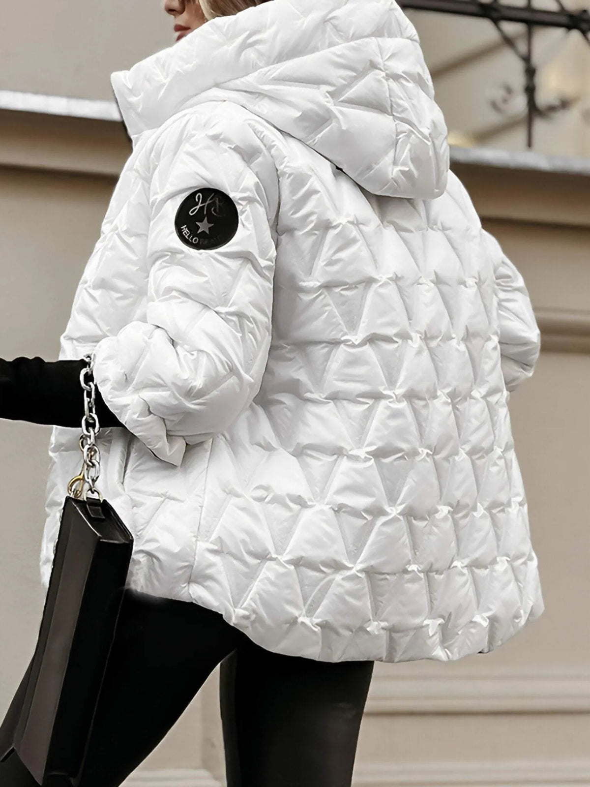 Veste femme matelassée à capuche avec motif diamant